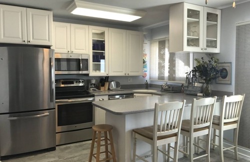 Mission Beach Apartment | Ocean Front 1 bd downstairs apt