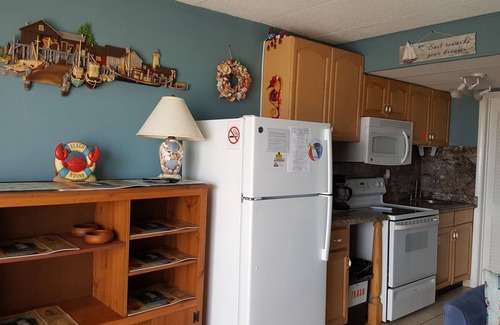 Wildwood Crest Condo | Ocean Front Condo, 2 Rooms Eff -Sleeps 6- Nonsmoking rooms