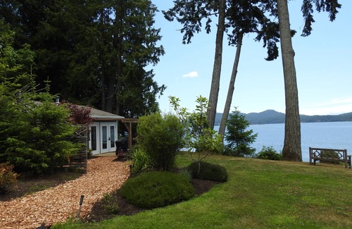 Sooke Cabin | Ocean Front Cottage in Sooke on Vancouver Island Kayaking Hot Tub