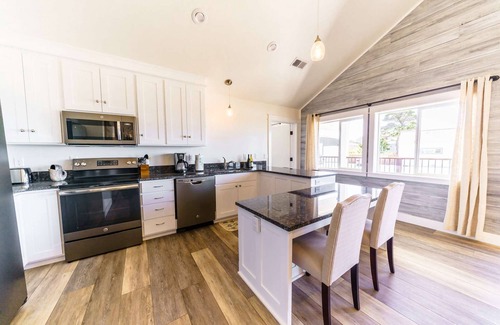 Crescent City North House | Ocean "Front" Lux, 3 Living Rooms: SeaView House
