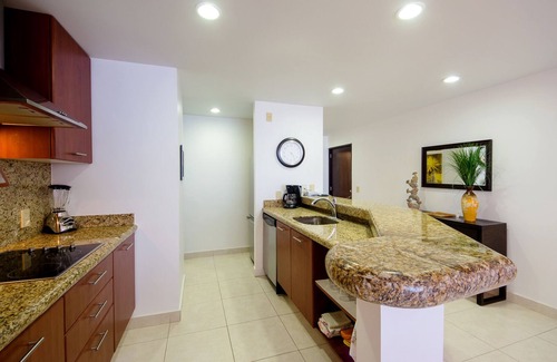 Nuevo Vallarta Condo | Ocean Front One Bedroom Condo at Villa Magna 7th Floor Bldg 3