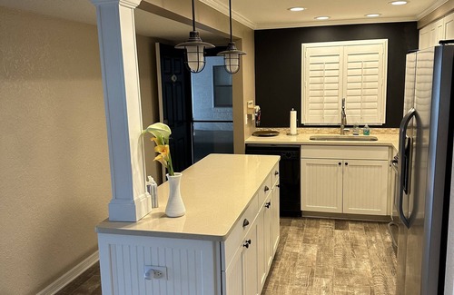 Daytona Beach Condo | Ocean Front Private Balcony Daytona Beach Shores Condo w/Pool and Beach Access