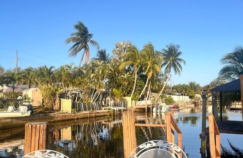 North Central Hollywood House | Ocean Front Suit Independent entrance 8 minutes from the Beach