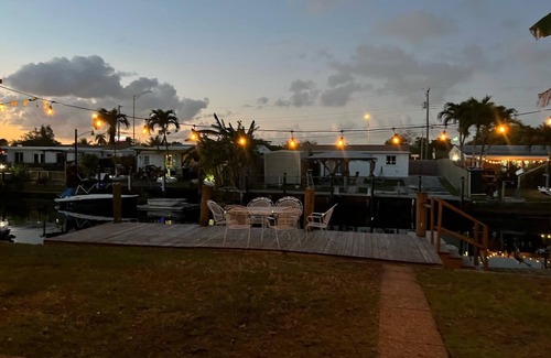 North Central Hollywood House | Ocean Front Suit Independent entrance 8 minutes from the Beach