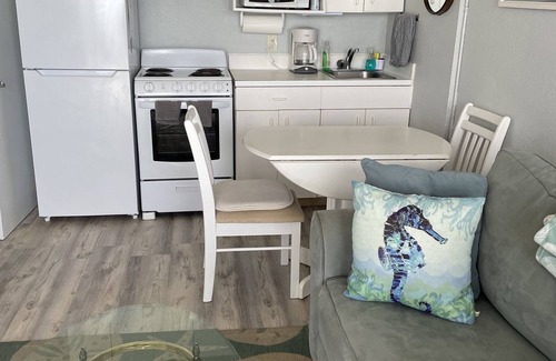 Lenox Park Condo | Ocean front w/Balcony -the "How Sweet It Is!" condo with breathtaking Views