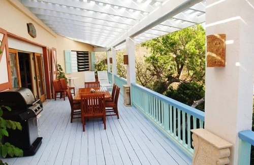 Hart Bay Villa | Ocean Garden - Two suites with large king bedroom