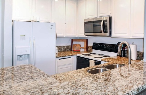Oceanside Condo | Ocean & Harbor Views. E107 North Coast Village