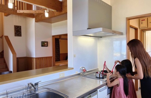 Shoshi House | Ocean Hills Villa on the hill where you can feel t/Kunigamigun Okinawa
