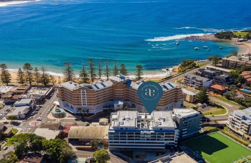 Terrigal Apartment | OCEAN LANE | Short walk to beach | Accom Holidays