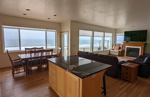 Lincoln Beach House | Ocean's Song