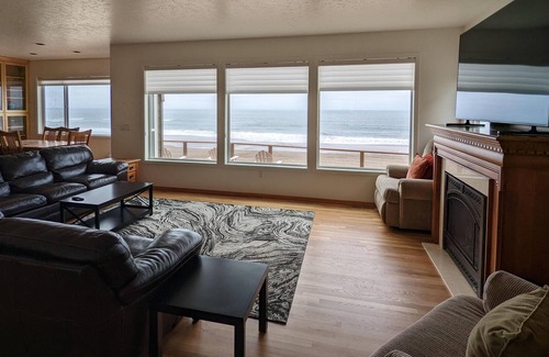 Lincoln Beach House | Ocean's Song
