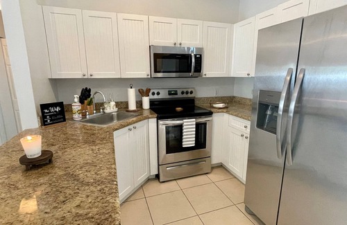 Alice Town Apartment | Ocean View 2 Bedroom Condo in Bimini Bay