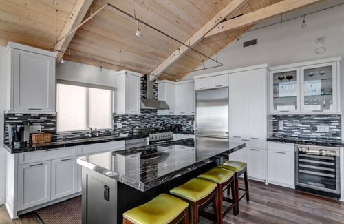 Carlsbad Condo | Ocean View Amazingness! Enjoy your vacation in one