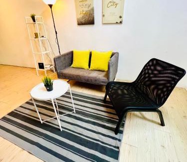 Kampung Ladang Tok Pelam Apartment | OCEAN-VIEW APARTMENT for 4Pax- 9Min to PasarPayang-MayangMall-Drawbridge