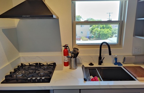 Linda Vista Apartment | Ocean View Central San Diego Treehouse Super Quiet Garden Apartment