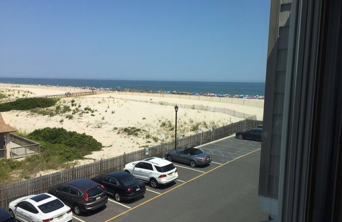 Mantoloking Condo | Ocean View Condo on private beach : Ocean Club at Mantoloking