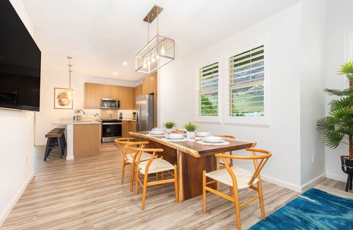 Makaha Valley House | Ocean View Home for Family Fun Getaway Near Beach w/Hot Tub and Bbq Grill