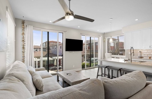 Central Mission Beach House | Ocean View Home in Mission Beach