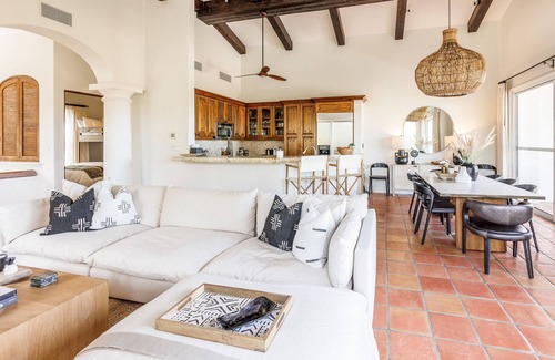 Palmilla Villa | Ocean View Oasis! Steps to Beach in Palmilla. 3 Bedroom Villa with Pool & Spa