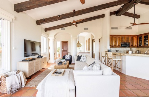 Palmilla Villa | Ocean View Oasis! Steps to Beach in Palmilla. 3 Bedroom Villa with Pool & Spa