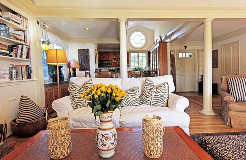 Santa Monica Canyon House | Ocean View Santa Monica Canyon Home -Walk to Beach.