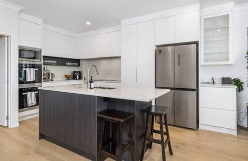 St. Heliers House | Ocean View Spacious 5BR Retreat for Families