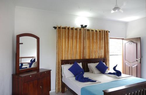 Kudapaduwa House | Ocean View tourist guest house at Negombo beach near the airport