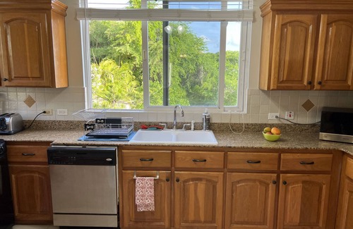 Prospect House | Ocean view townhome in Fitts Village