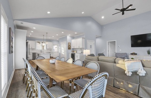 North Topsail Beach House | Ocean View Luxury: 8BR House, elevator, w/Pool & Hot Tub