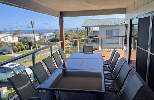 San Remo House | Ocean views, 5min walk to beach/playground, easy 10min walk to shops