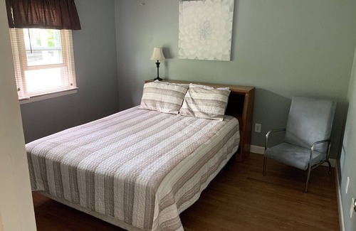 Narragansett House | Ocean Views/one Block To Scarborough Beach Narragansett Ri