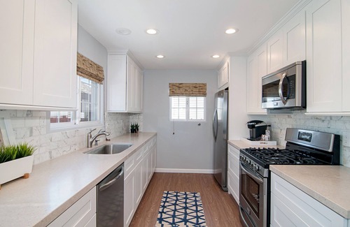 Mission Beach House | Ocean Views - SEAGIRT RETREAT- 4 BD/4 BTH - Air Conditioning - Family Getaway