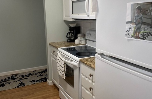 Townsend's Inlet Condo | Ocean Views! Top floor Condo in the Townsends House!