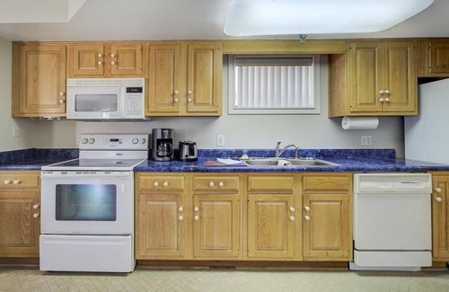 Wrightsville Beach Condo | Ocean Views, Balcony, Pool, STEPS to Beach, Restaurants, Shops