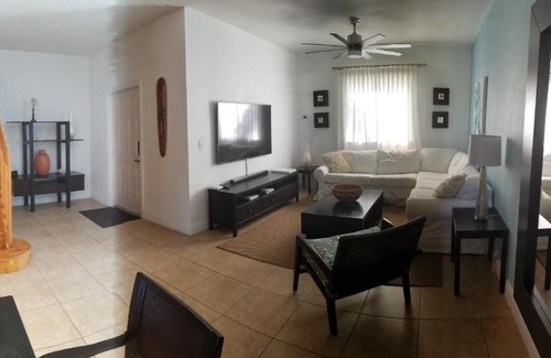 Alice Town House | Ocean Villa Supreme