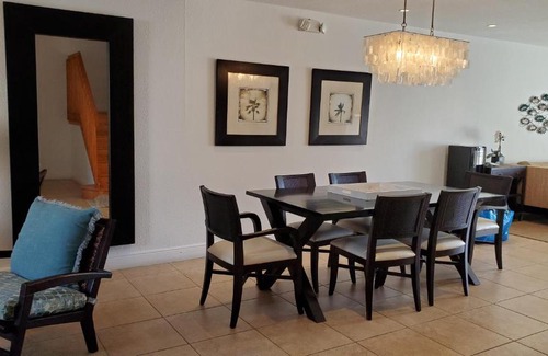 Alice Town House | Ocean Villa Supreme