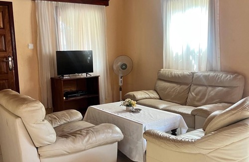 Brusubi House | Ocean Walk Guesthouse