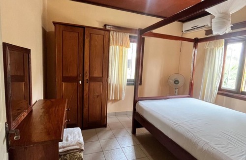 Brusubi House | Ocean Walk Guesthouse