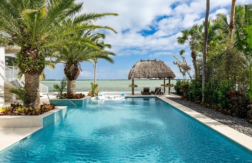 Bay Point House | Ocean9 Villa, amazing waterfront, 15 min away from Duval Street!