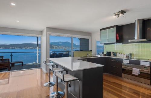 Tranmere House | Oceana Escape panoramic views luxury and space