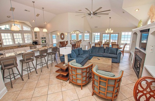 Kill Devil Hills House | OCEANFRONT, 11 BRs, Pool, Theater Rm, Elev, Game Rm, KD2, Grande Luxxe