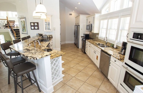 Kill Devil Hills House | OCEANFRONT, 11 BRs, Pool, Theater Rm, Elev, Game Rm, KD2, Grande Luxxe