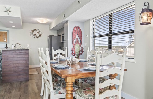 Cherry Grove Beach Condo | OCEANFRONT- 2 Owner Suites -Spacious, Clean and Bright-Walking distance to Pier