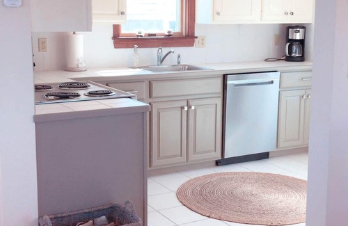 Barnstable House | OCEANFRONT! 4.2 STEPS to Shore!