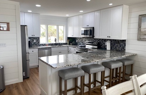 Inlet Harbour House | Oceanfront 6 bedroom dog friendly heated pool