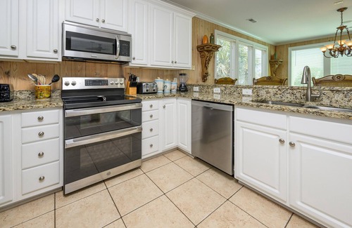 Murrells Inlet House | Oceanfront 7 BR Beach House with a Private Pool! Crown Jewel