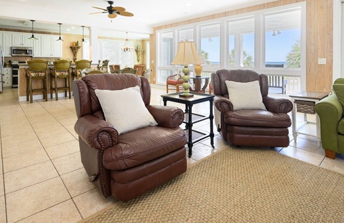 Murrells Inlet House | Oceanfront 7 BR Beach House with a Private Pool! Crown Jewel