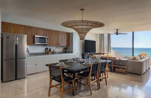 Tulsayab Apartment | Oceanfront Apartment with Private Pool
