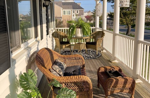 Scituate House | Oceanfront Beach House/Fall asleep listening to the waves