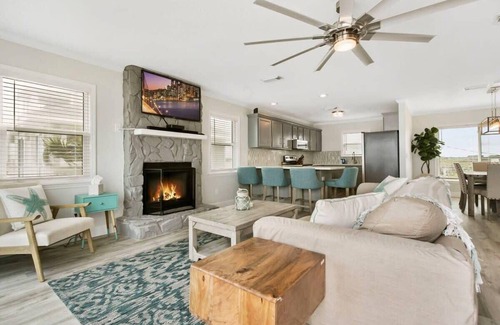 Vilano Beach House | Oceanfront, Blissful Sunrises, Beach Gear, BBQ